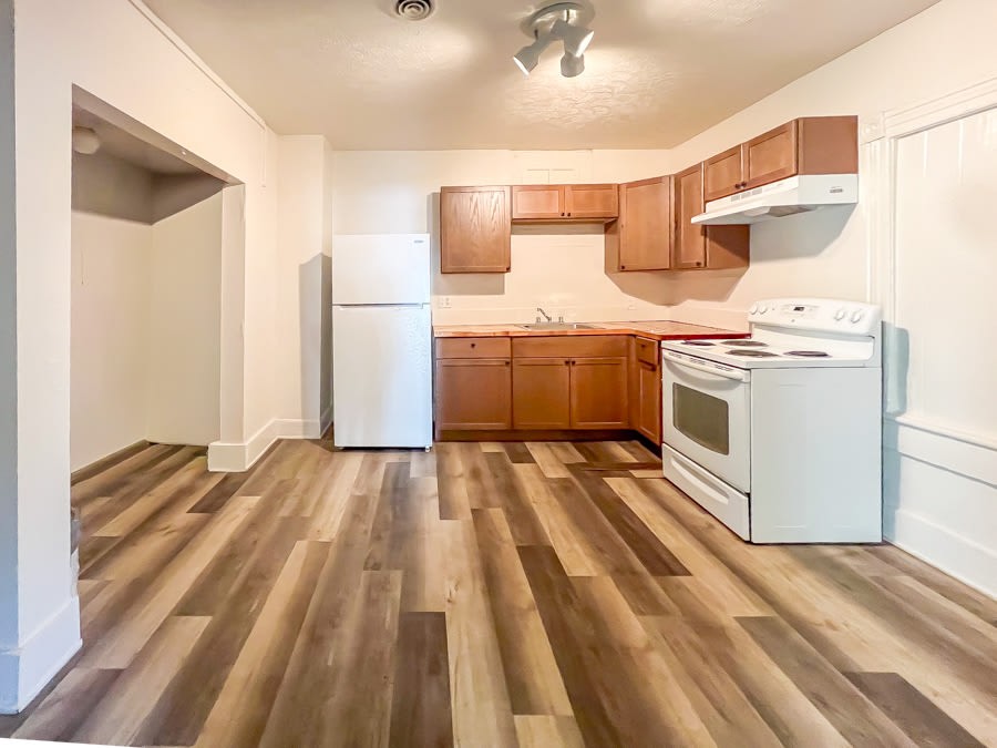 1005 Maplewood Ave – photo 2