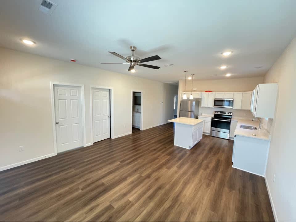 338 W Castle St – photo 3
