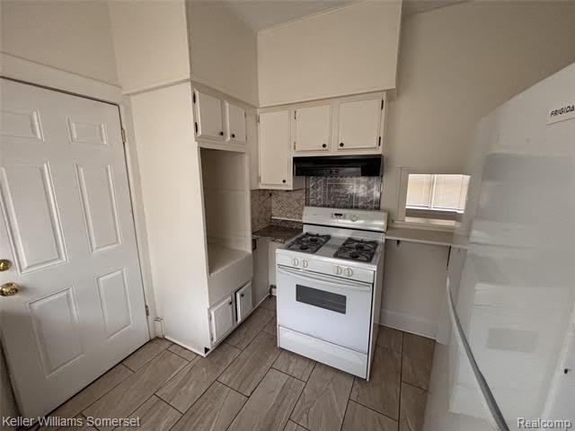 15771 Turner St – photo 5