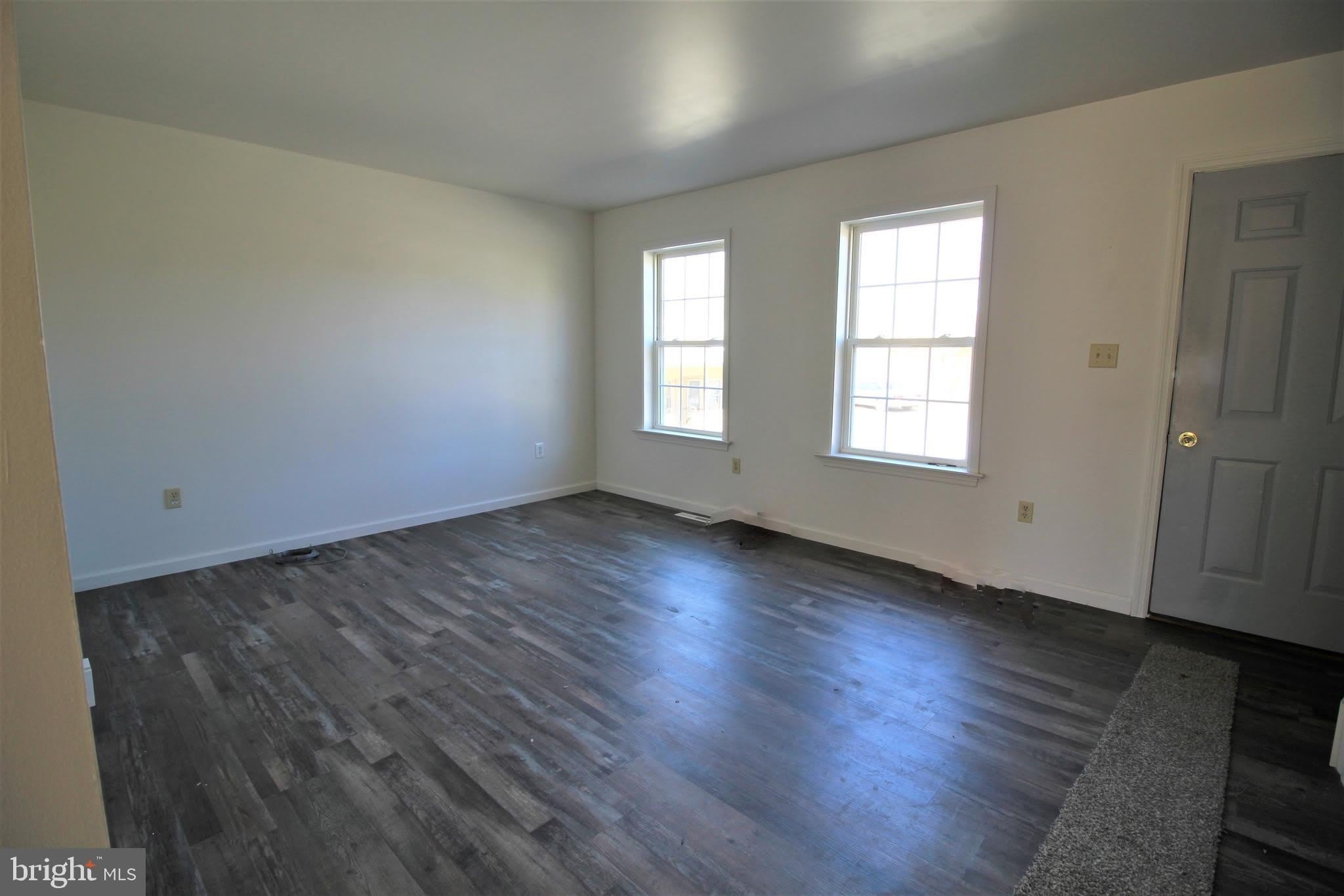 1431 VALLEY Road – photo 2
