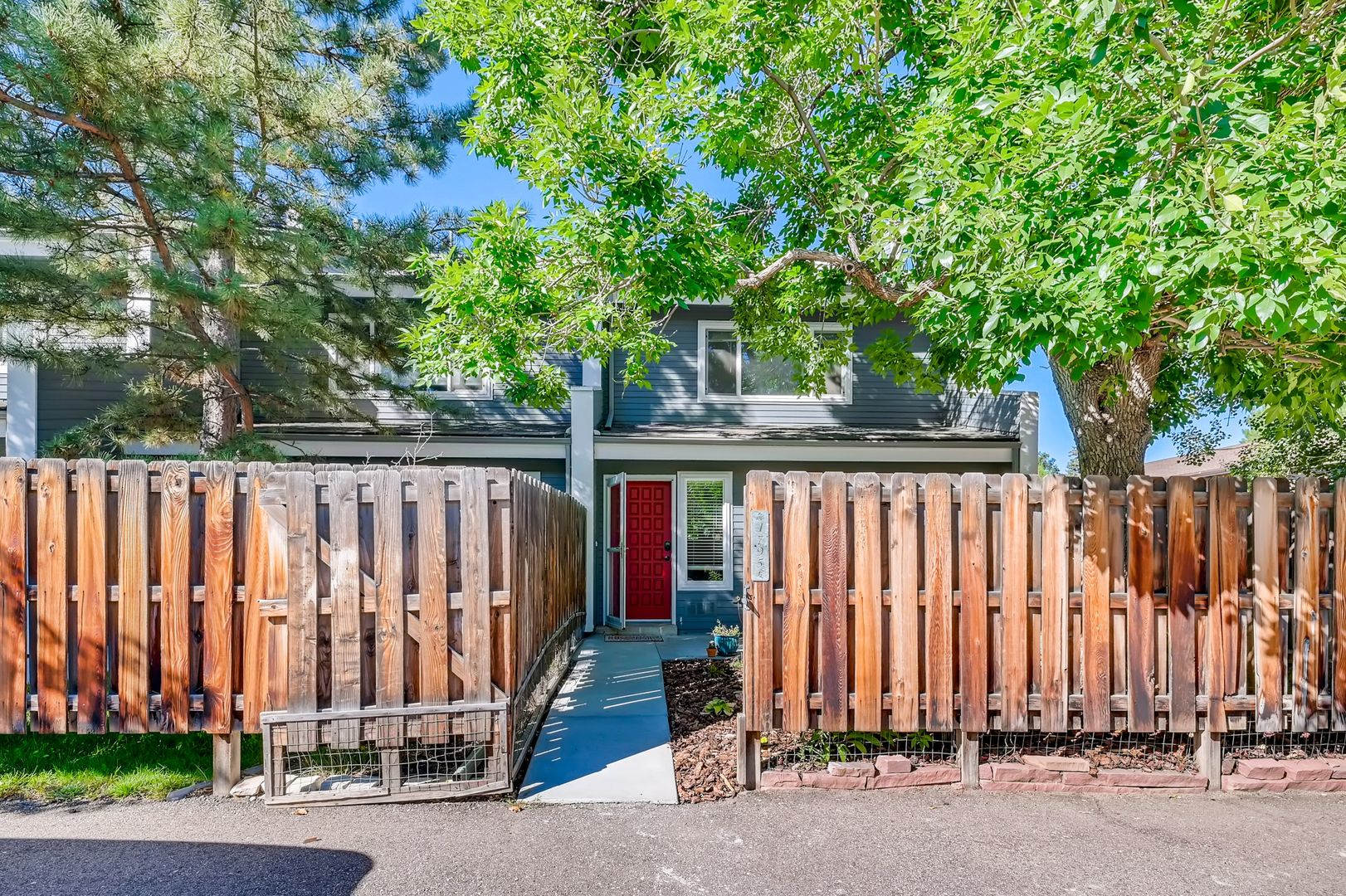 Outstanding 2 BDR With Dedicated Office – photo 5