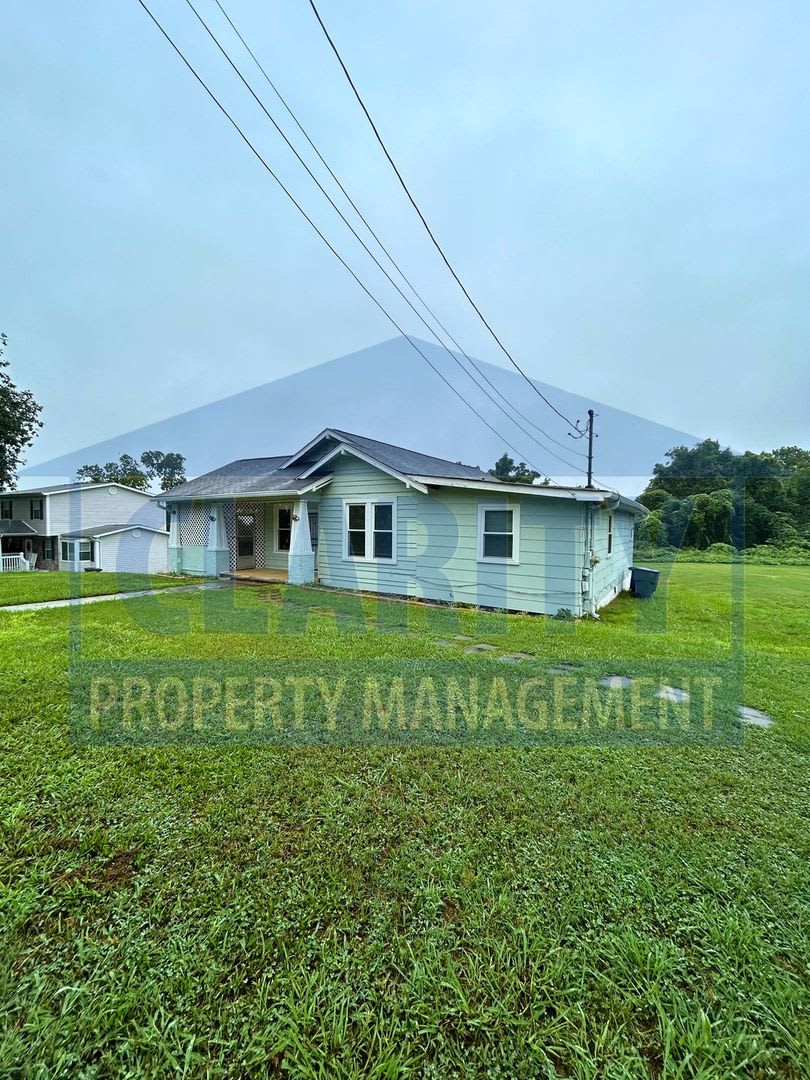 1 2 Off 1St Month S Rent – photo 1