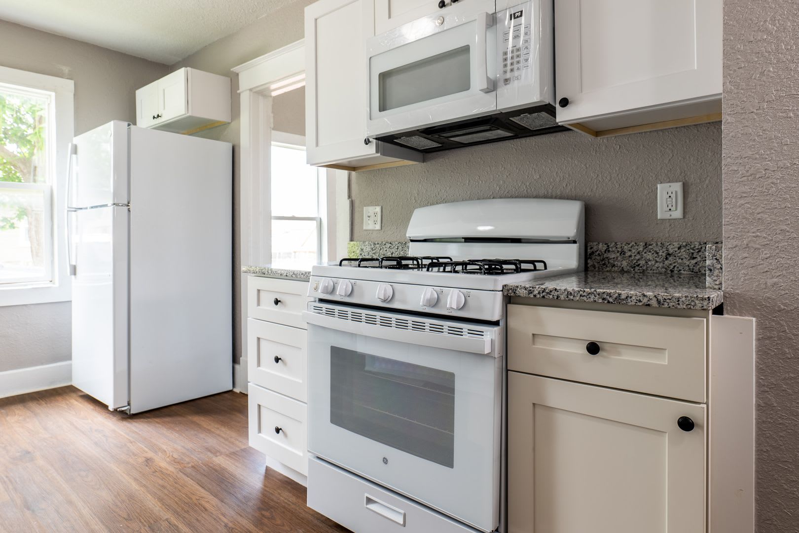 Cozy 2 Bedroom Home in South Omaha! – photo 5