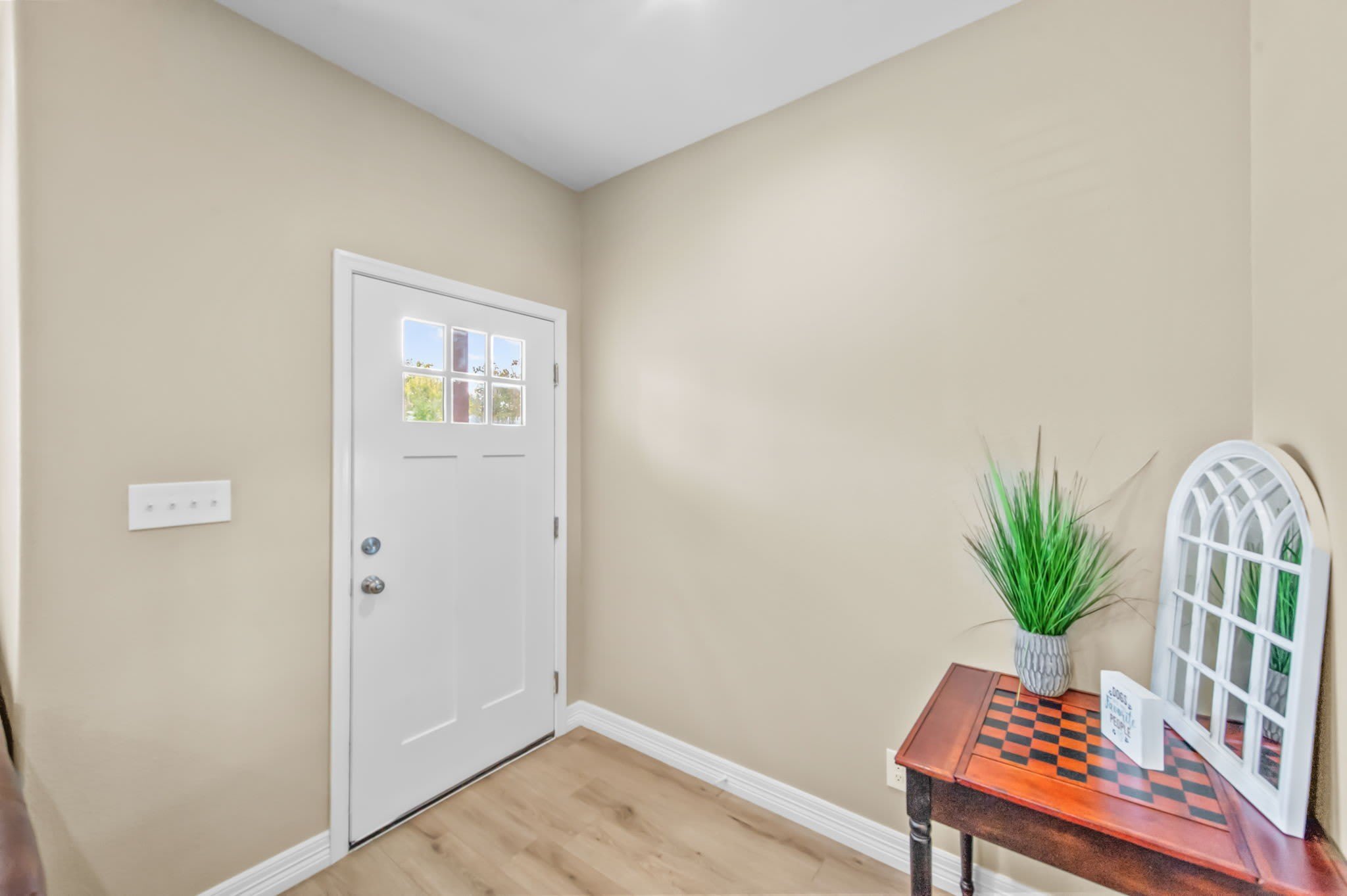 613 W Elm Street – photo 3