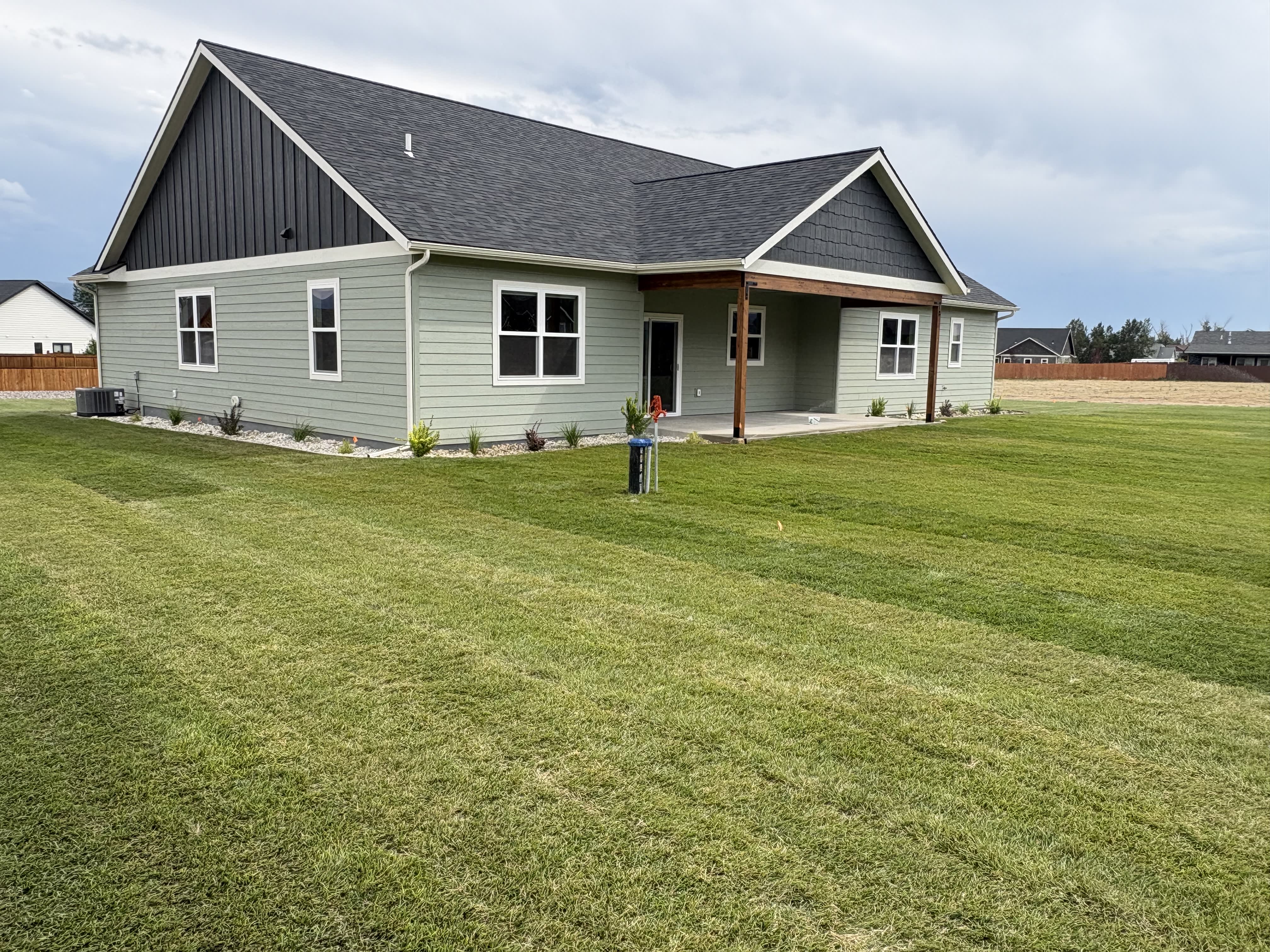 363 Buckaroo Blvd – photo 3