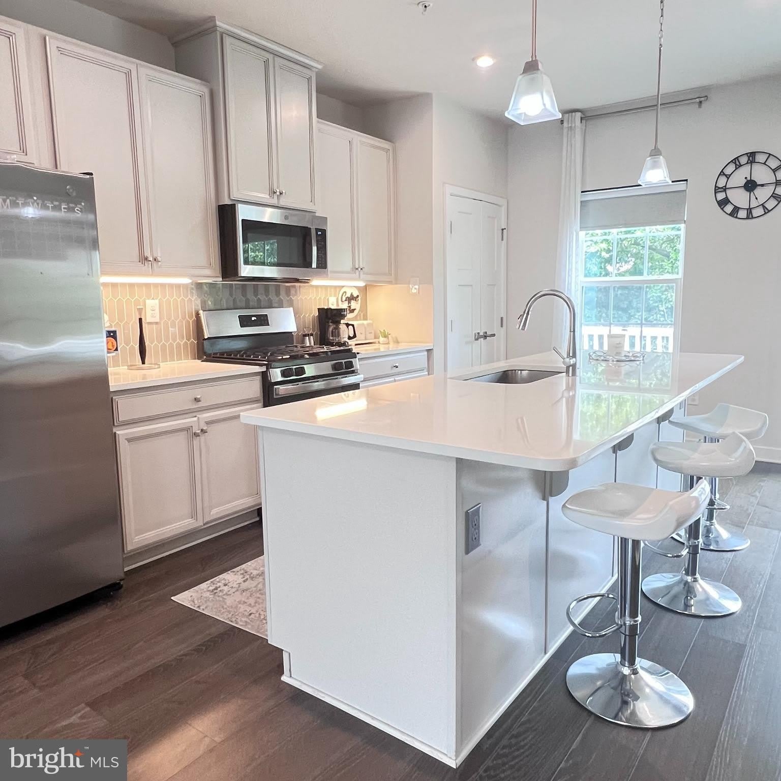 18 HUNTERS Drive – photo 4