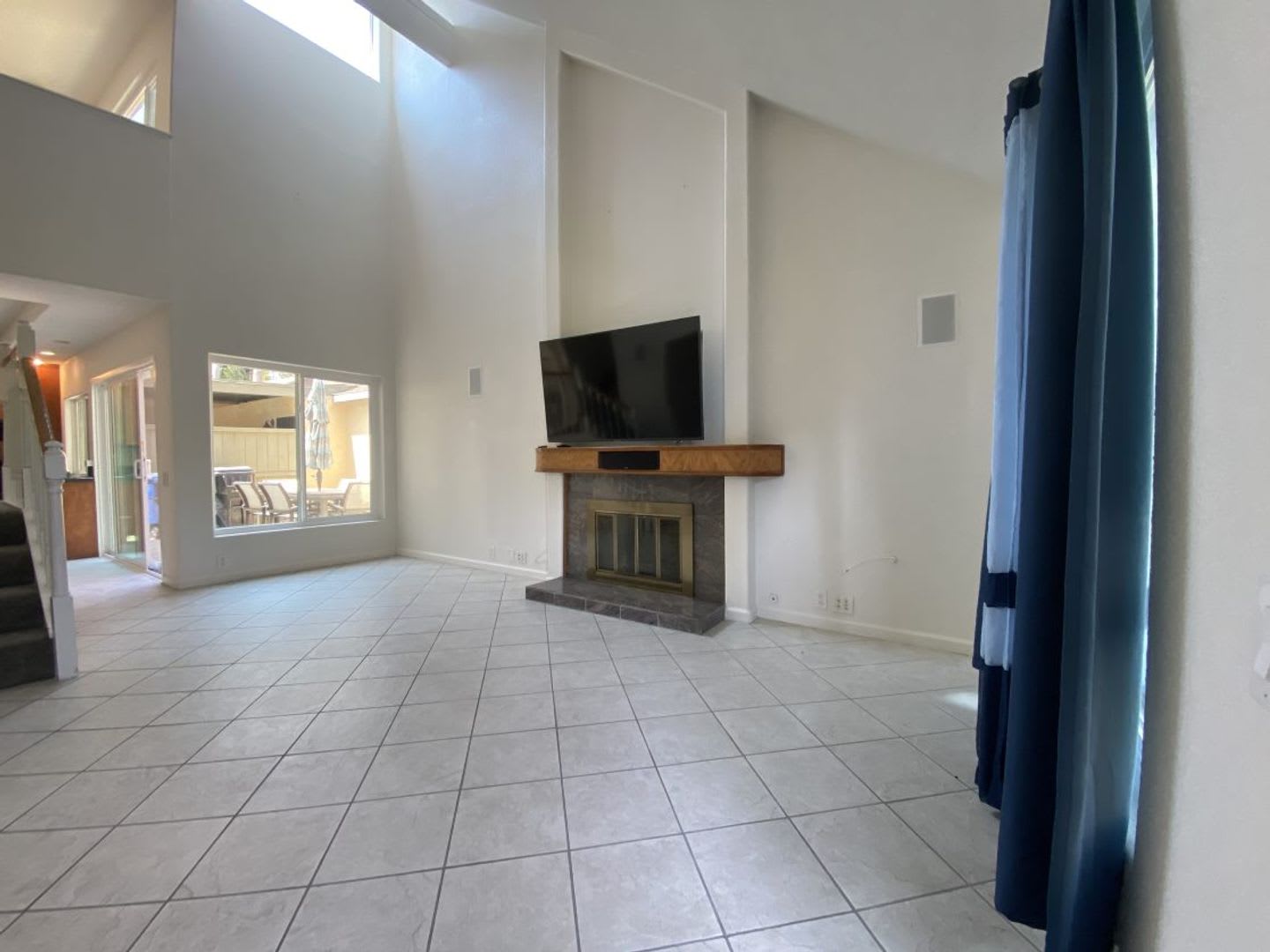 Stunning and Spacious 4 Bedroom in Mira Mesa! – photo 2
