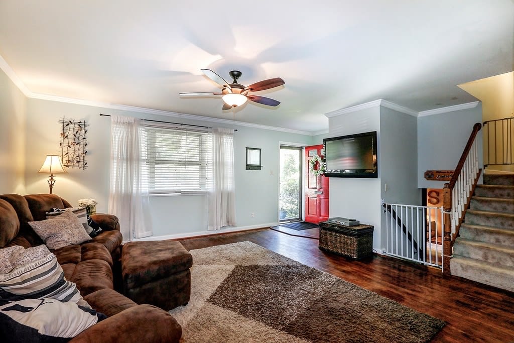 Spacious 3 Br 2 Ba Split Level In Ideally Located Close In Rockville – photo 5
