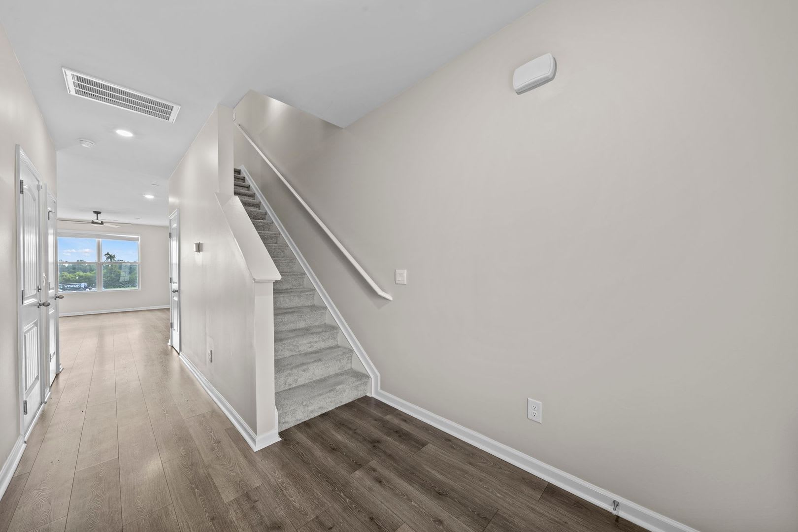 Move-In Special Available! Beautiful Townhome in Ashland City, TN! – photo 4
