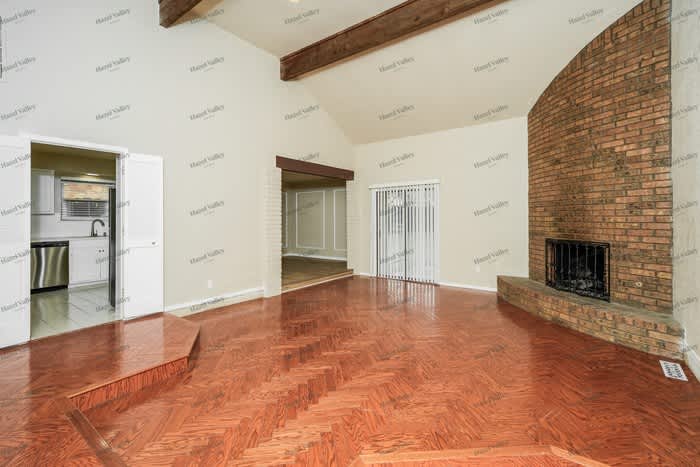 8307 East 75th Street – photo 4