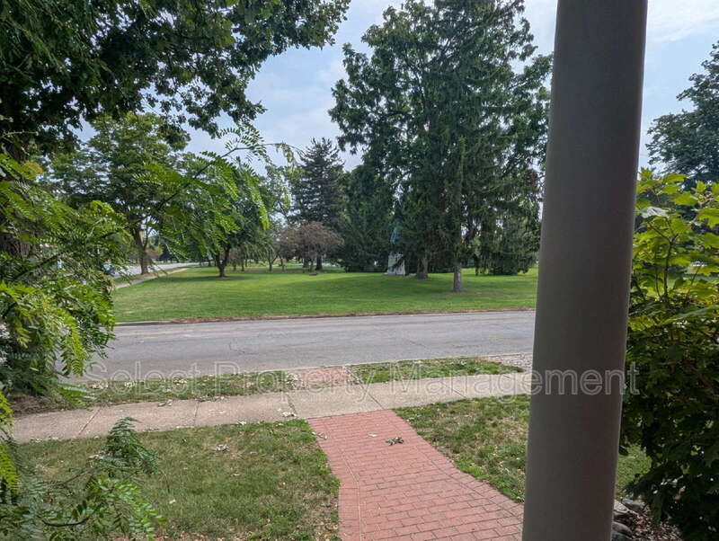 1025 Crescent Ave – photo 2