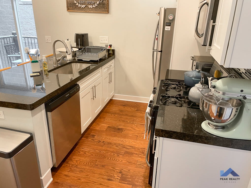 928 West George Street – photo 3