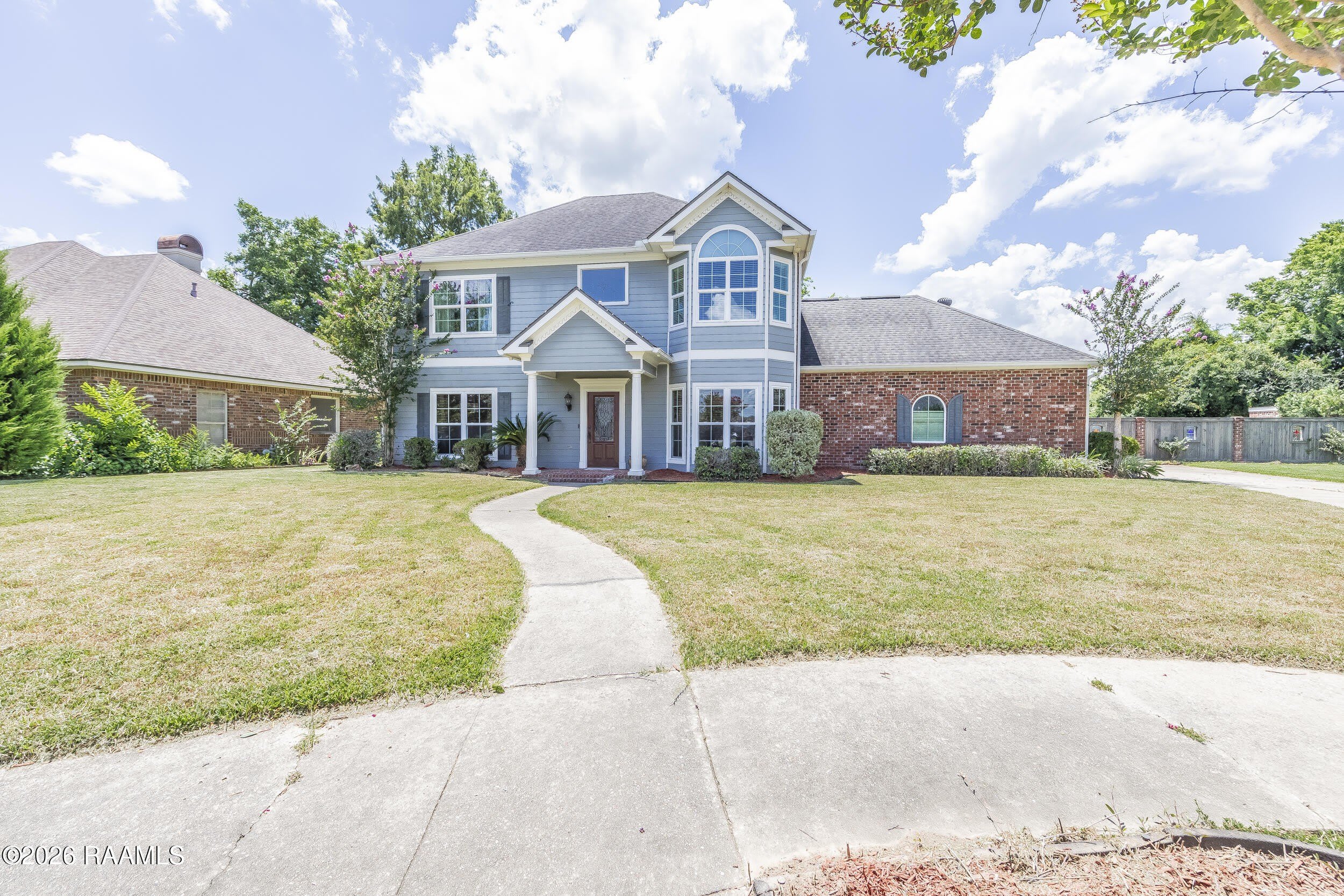 300 Oak Hollow Drive – photo 3