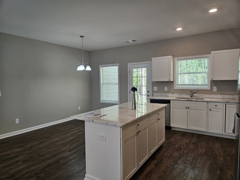 184 North Burson Avenue – photo 5