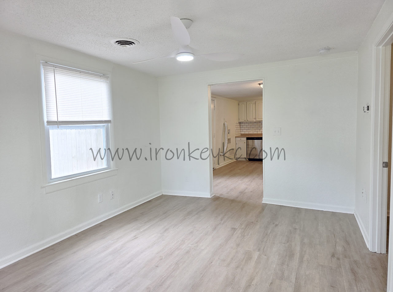 8807 East 49th Street – photo 3