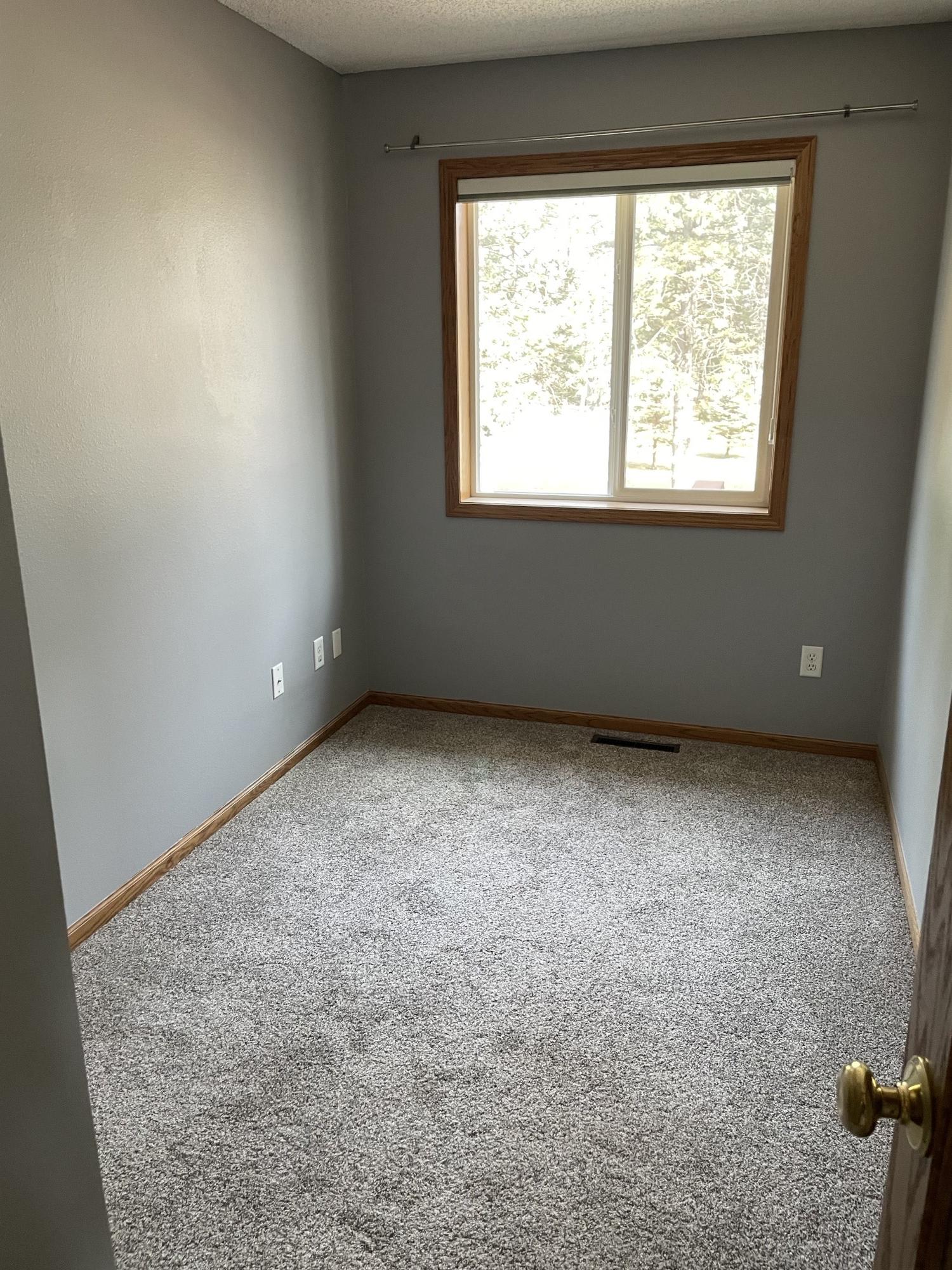1038 Anna Ave – photo 2