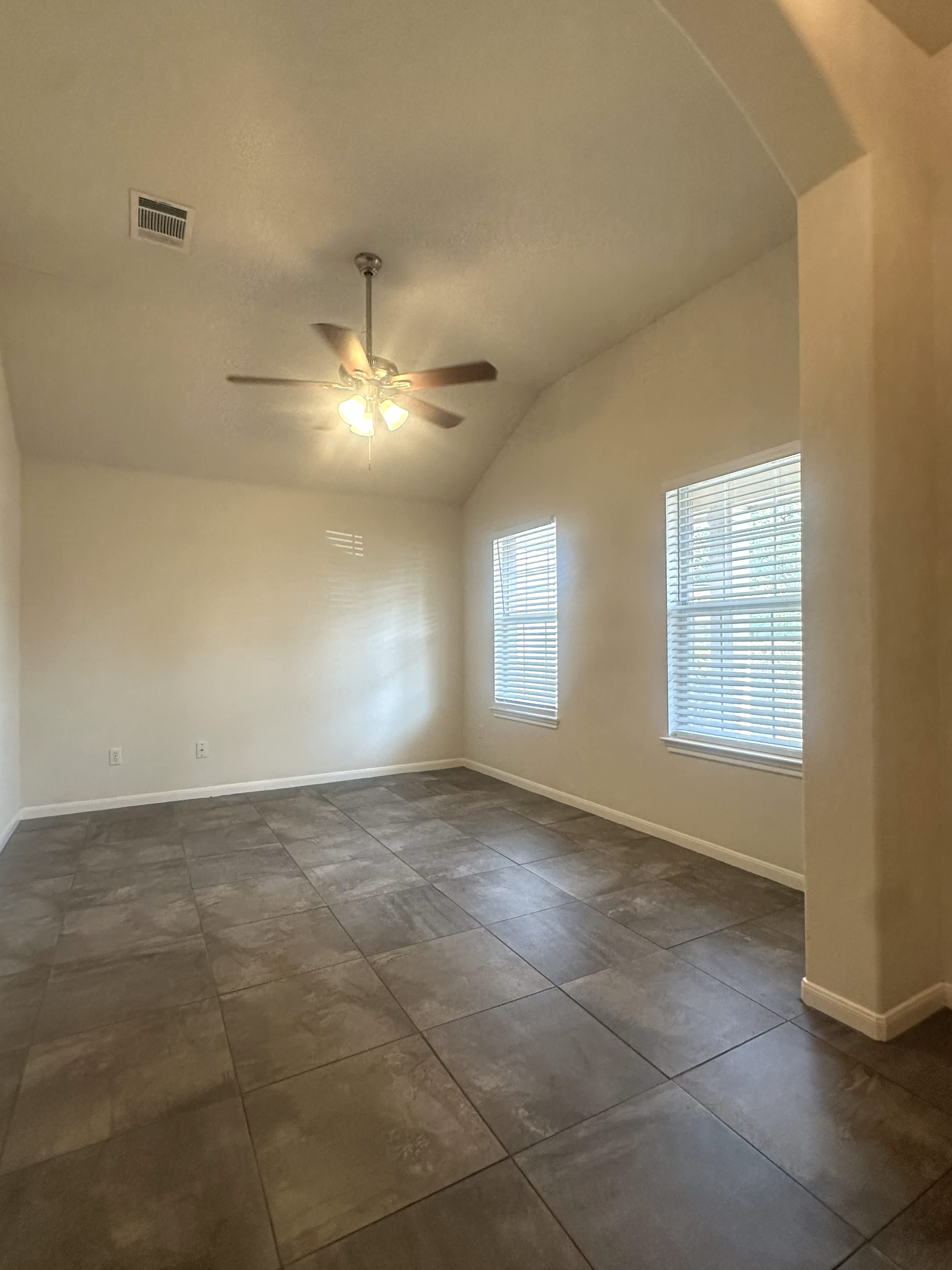 722 Ranier Ln – photo 5