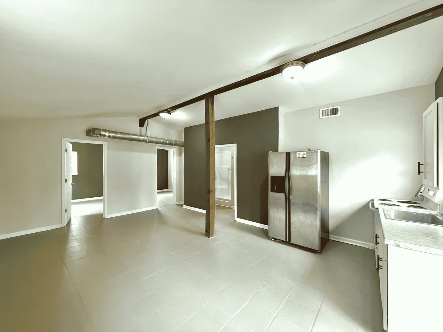 Ultimate Downtown Studio Vibes For Only 1 050 Mo – photo 3