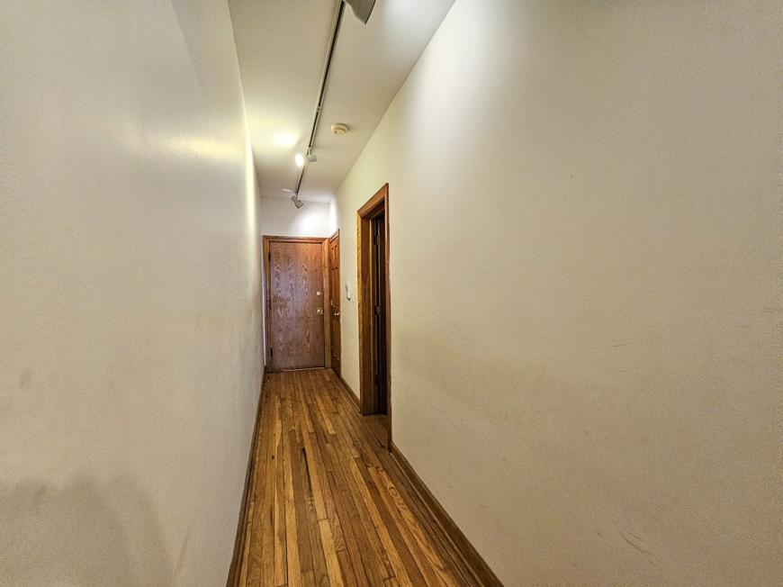 703 W Cornelia Avenue – photo 3