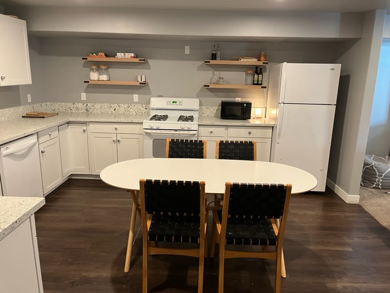 211 East Bayview Circle – photo 4