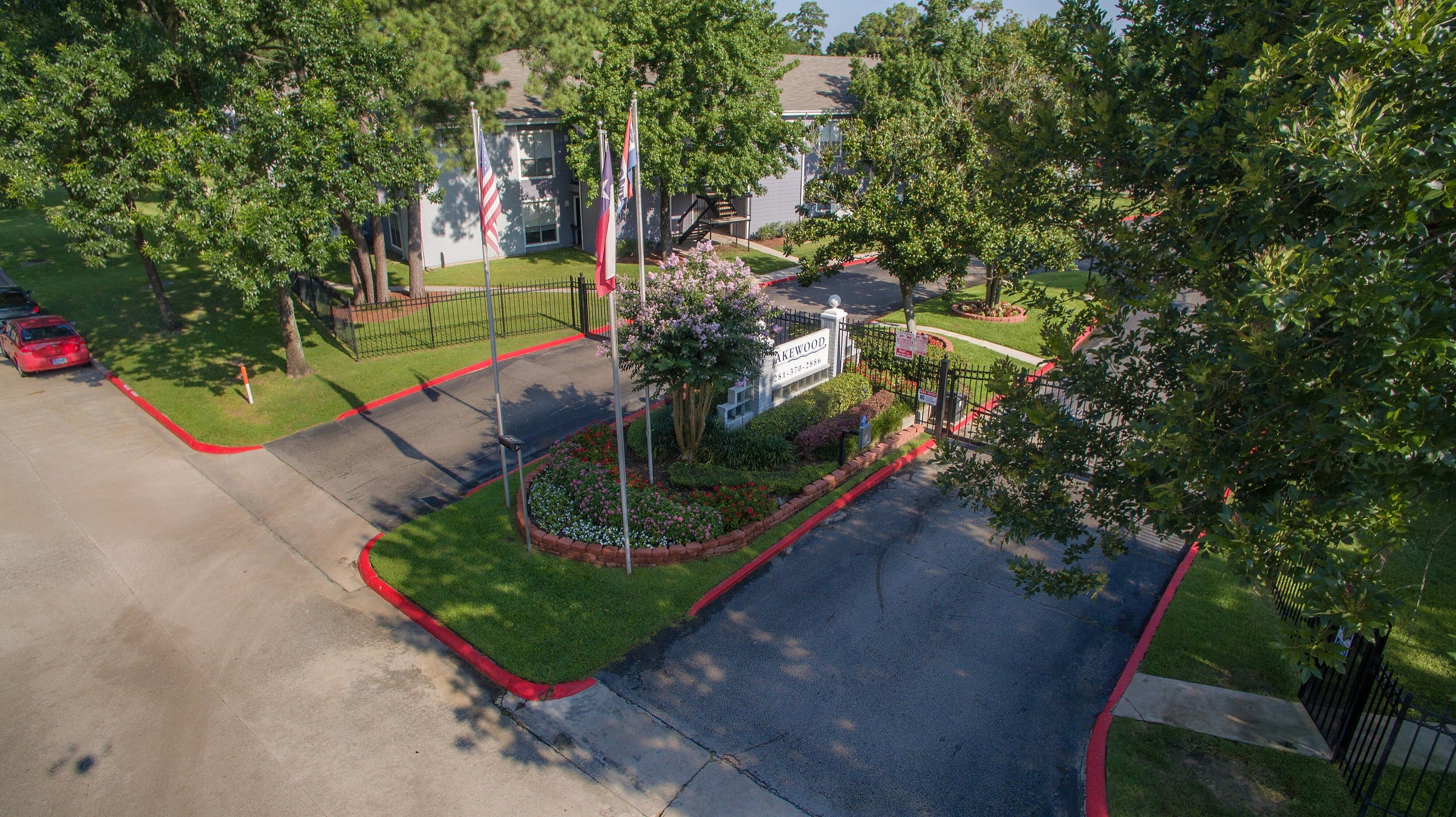 Lakewood Apartments – photo 3