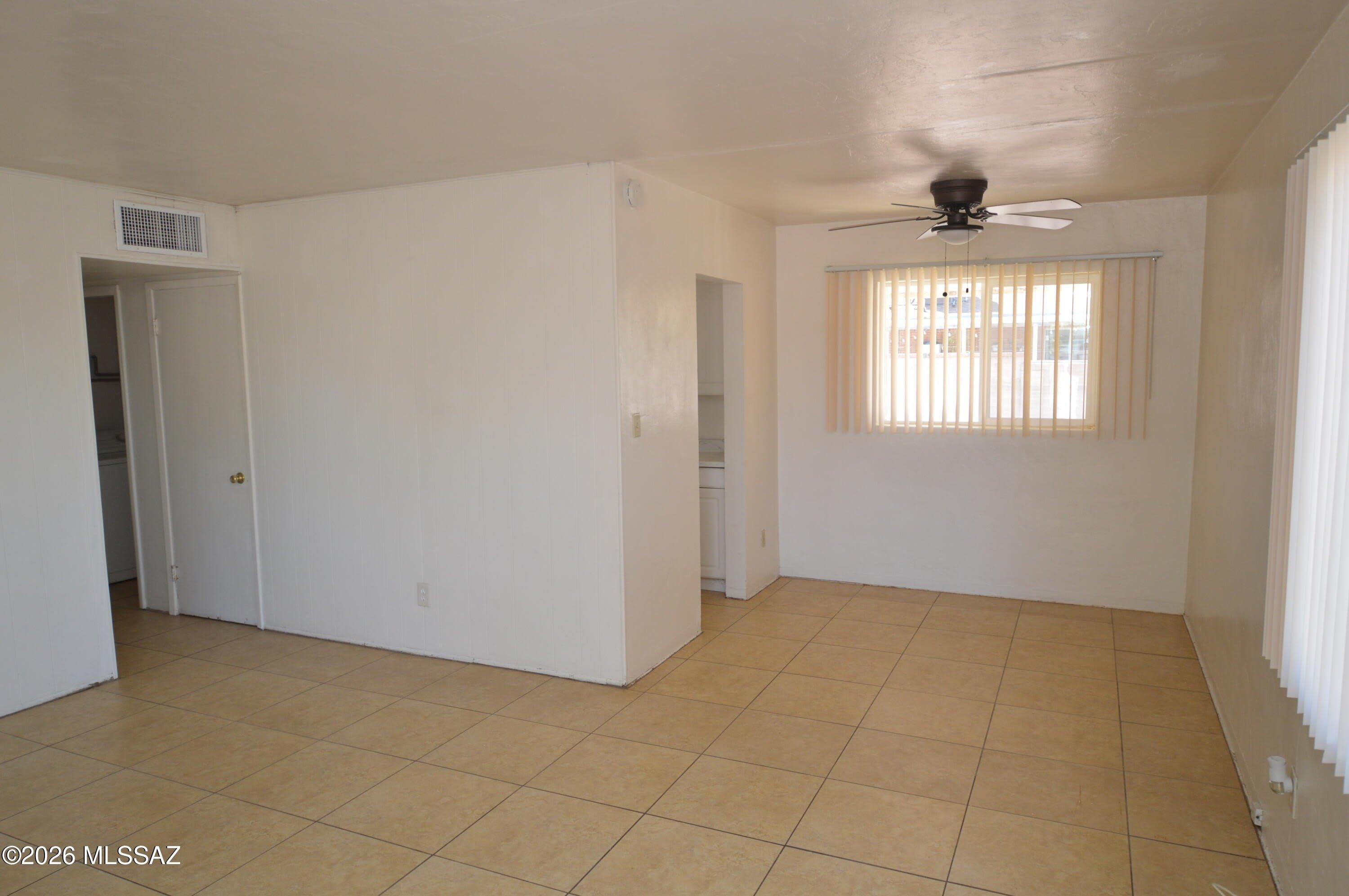 4650 E 19th Street – photo 2