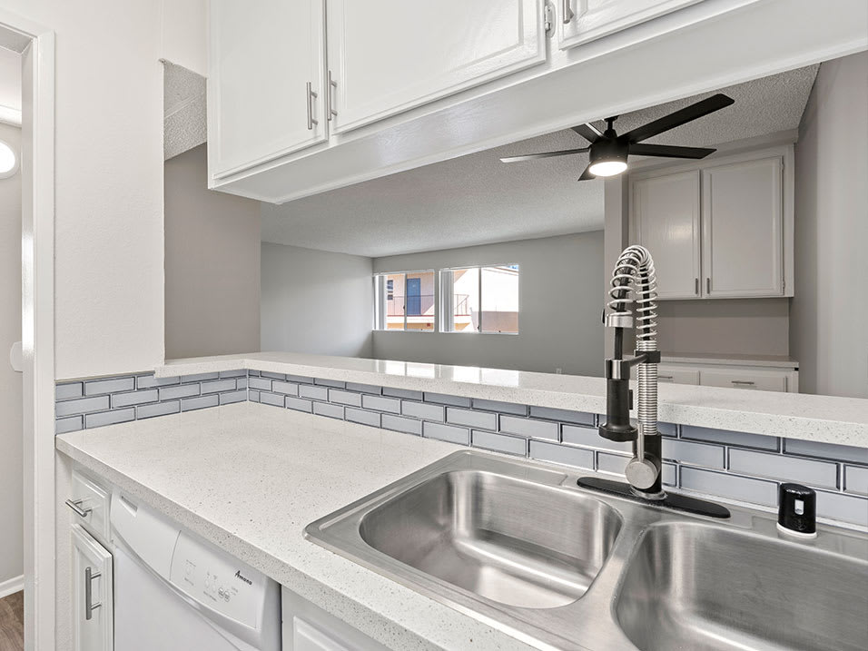 Riverbridge Apartments – photo 2
