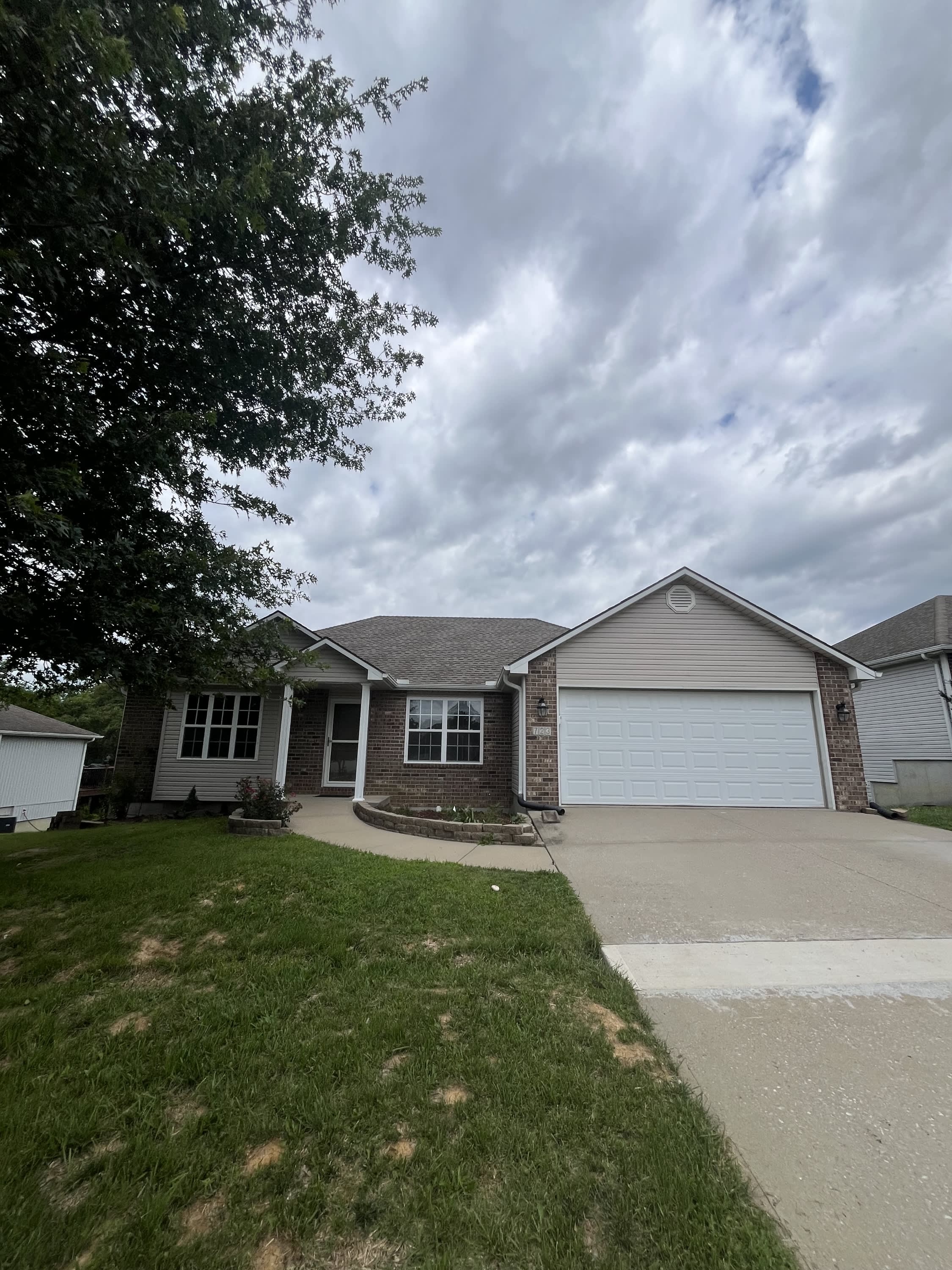 723 Iron Horse Drive – photo 1