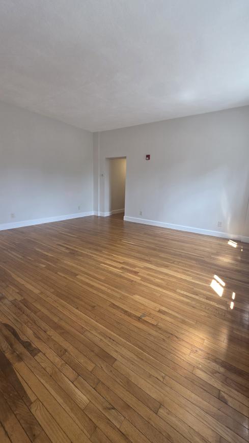 789 East Broadway – photo 4
