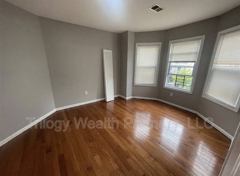 104 South 12th Street – photo 5