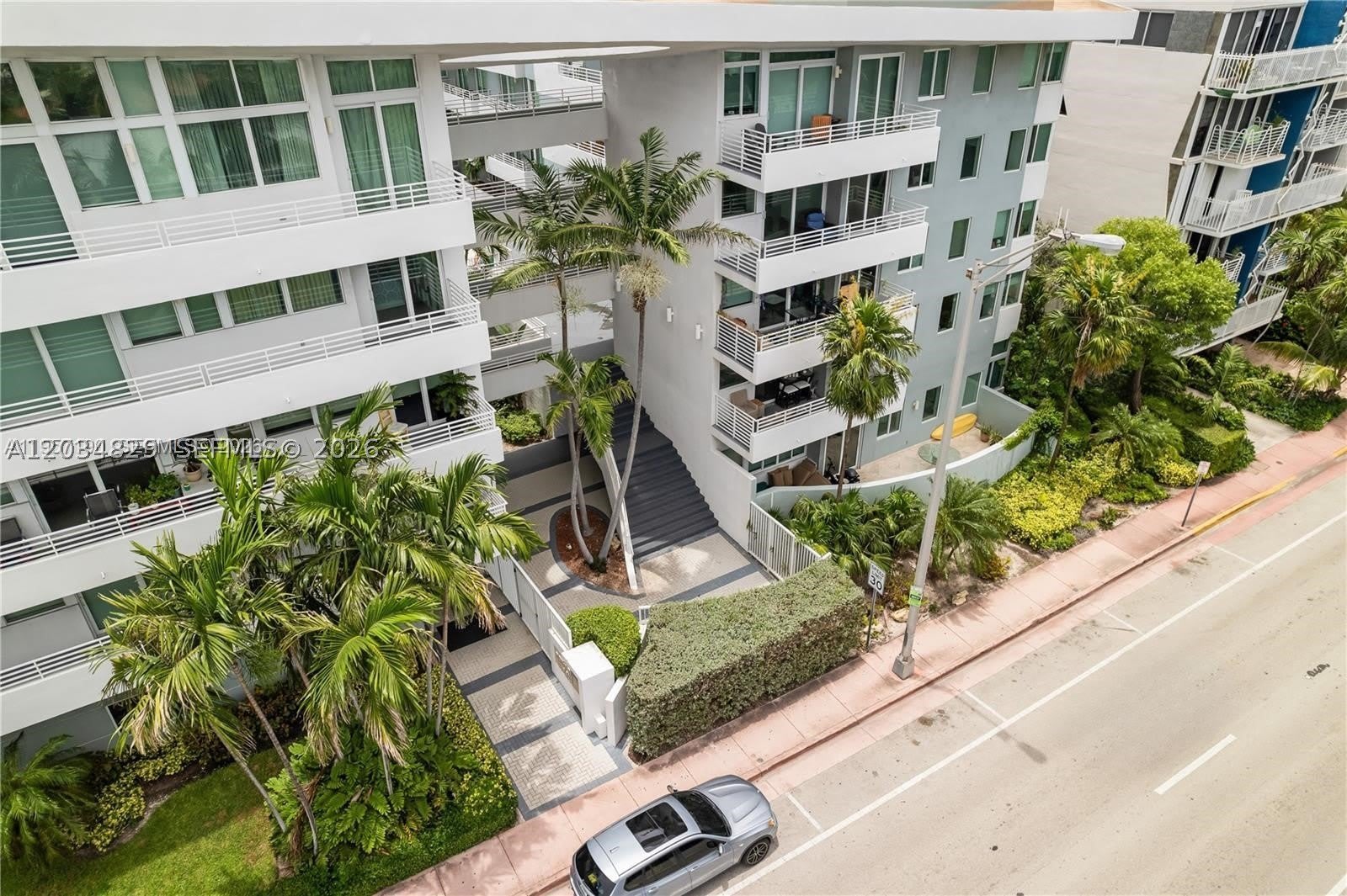 7800 Collins Ave – photo 4
