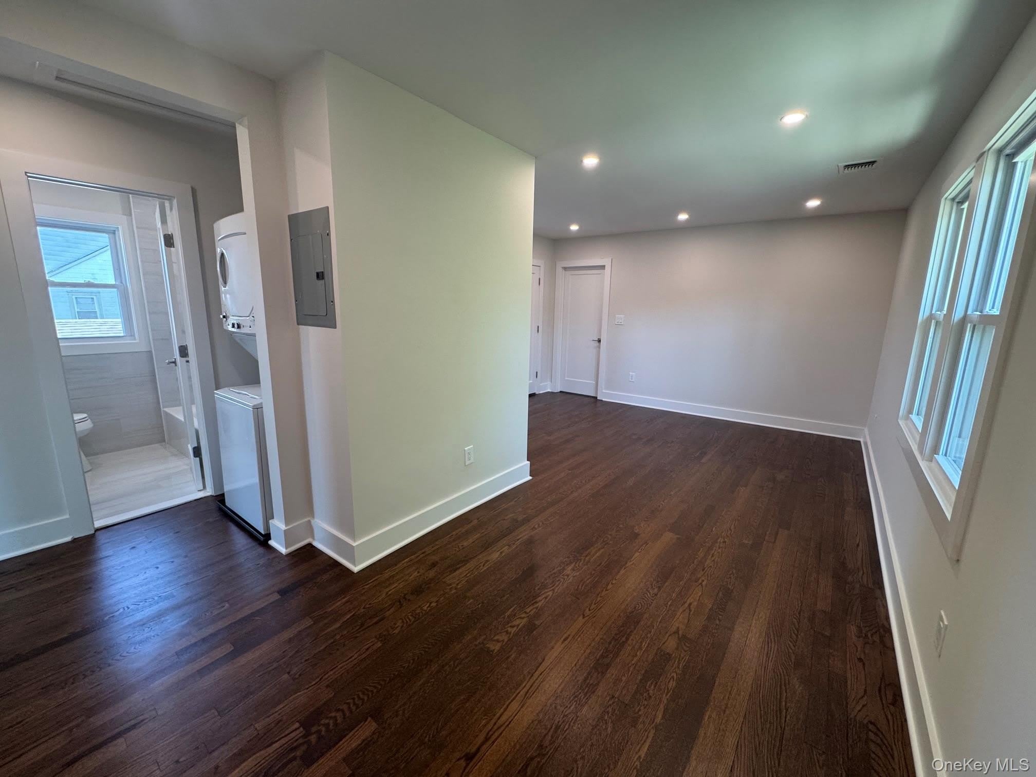 482 Fourth Avenue – photo 3