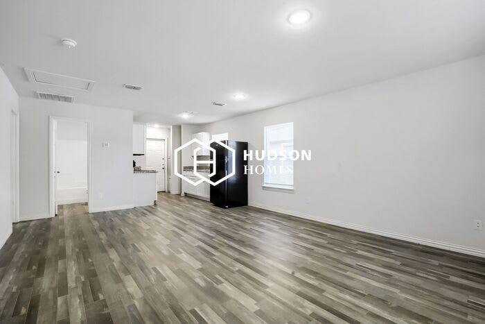 621 West Sabine Street – photo 5