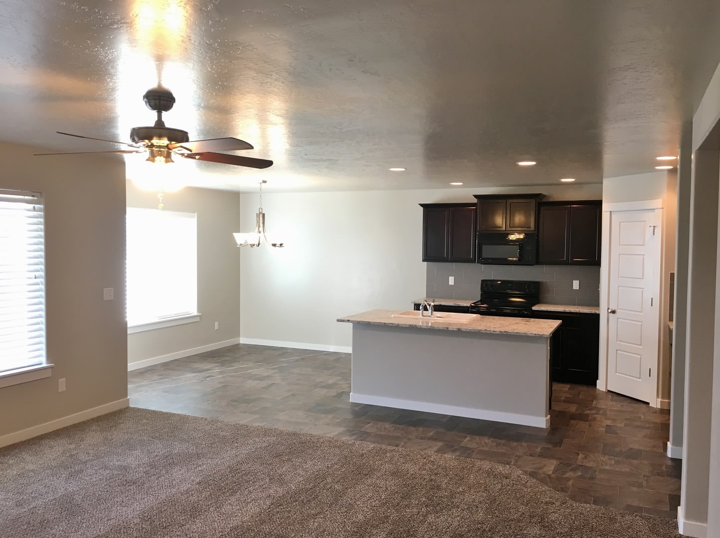 Beautiful Home With 3Bd 2Ba And Bonus Room Located In The Irvine Subdivision Just Off Chinden And Linder – photo 3