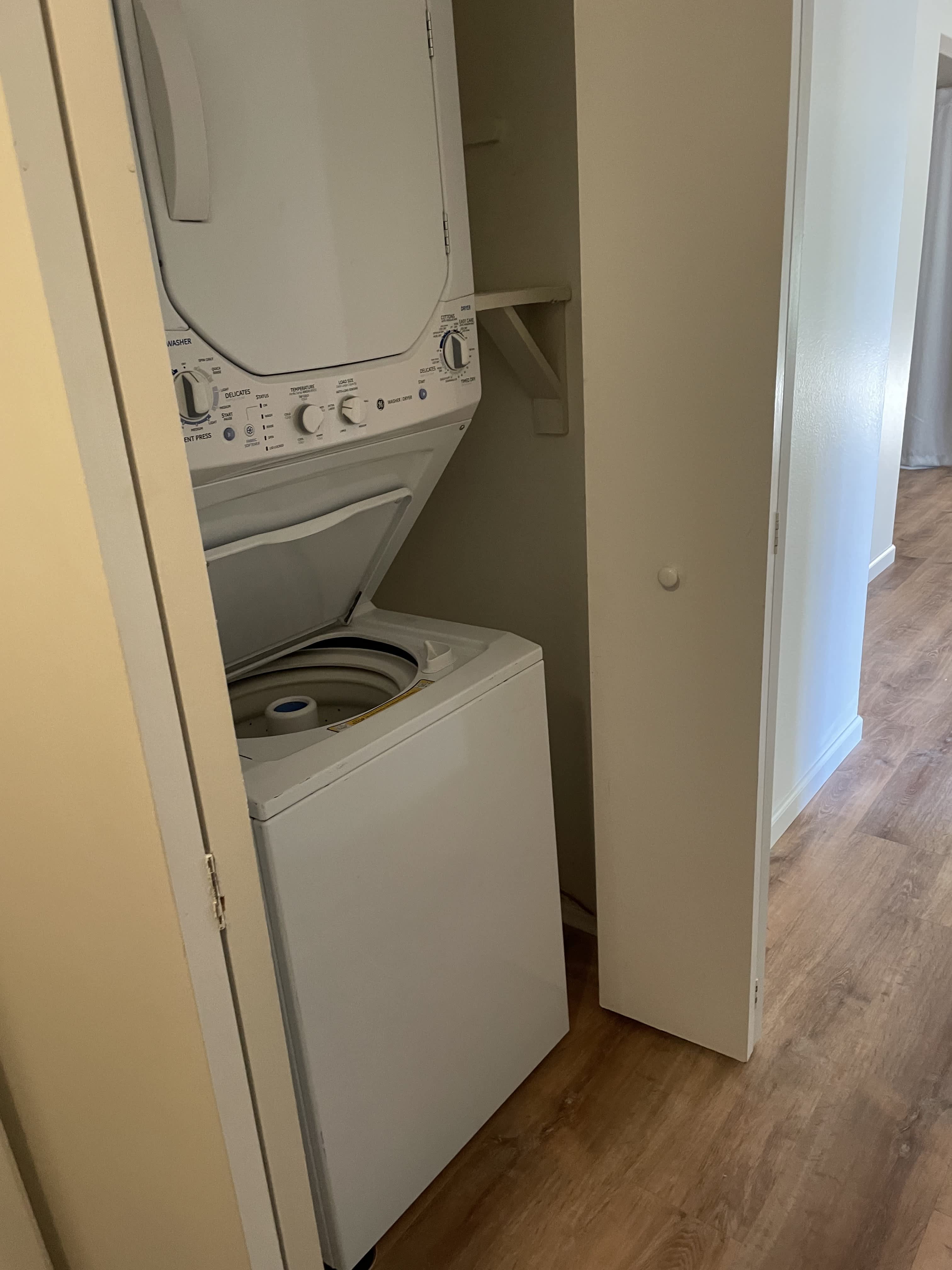 8761 Vans St – photo 2