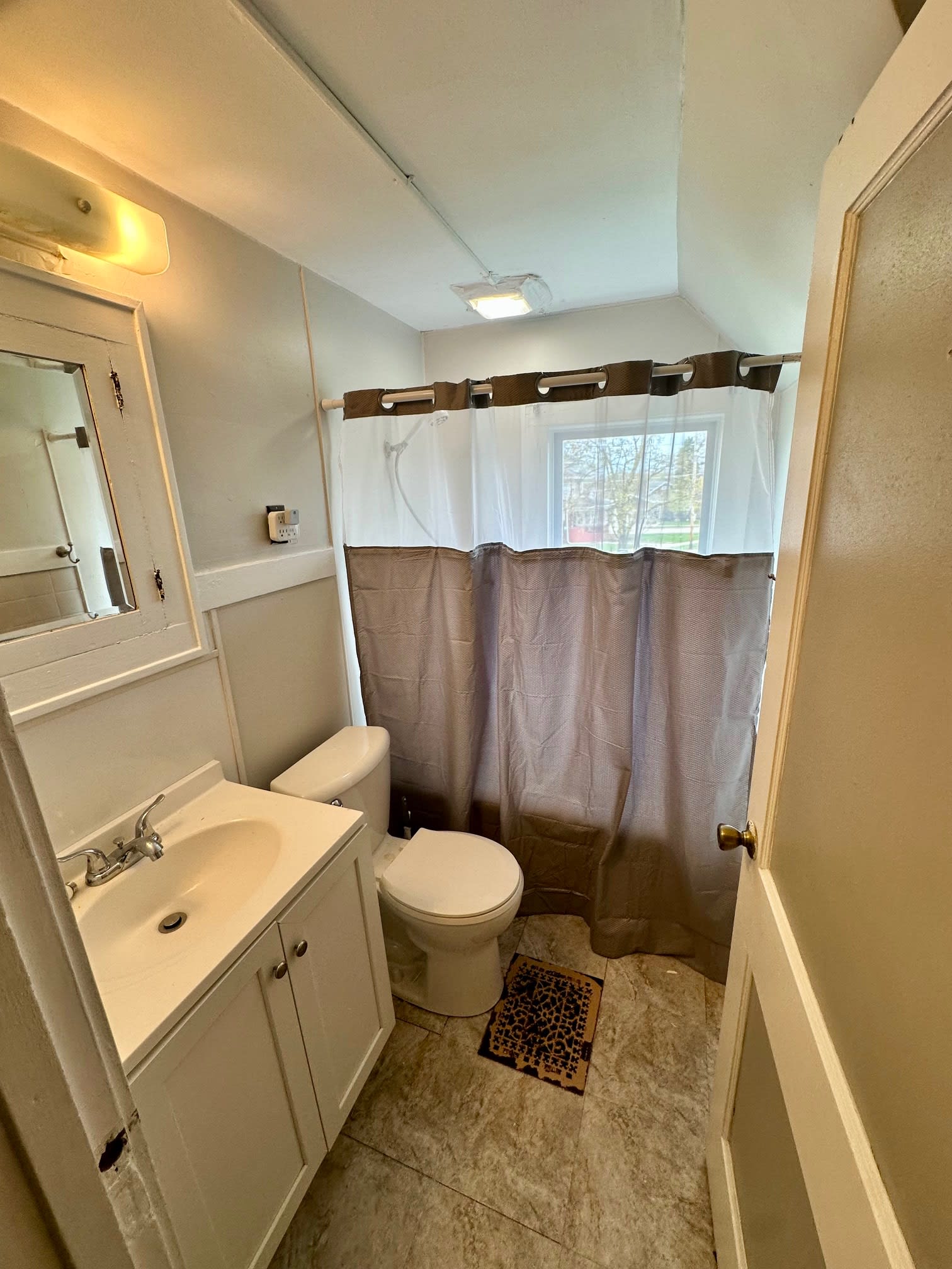 2400 Taylor Avenue – photo 3