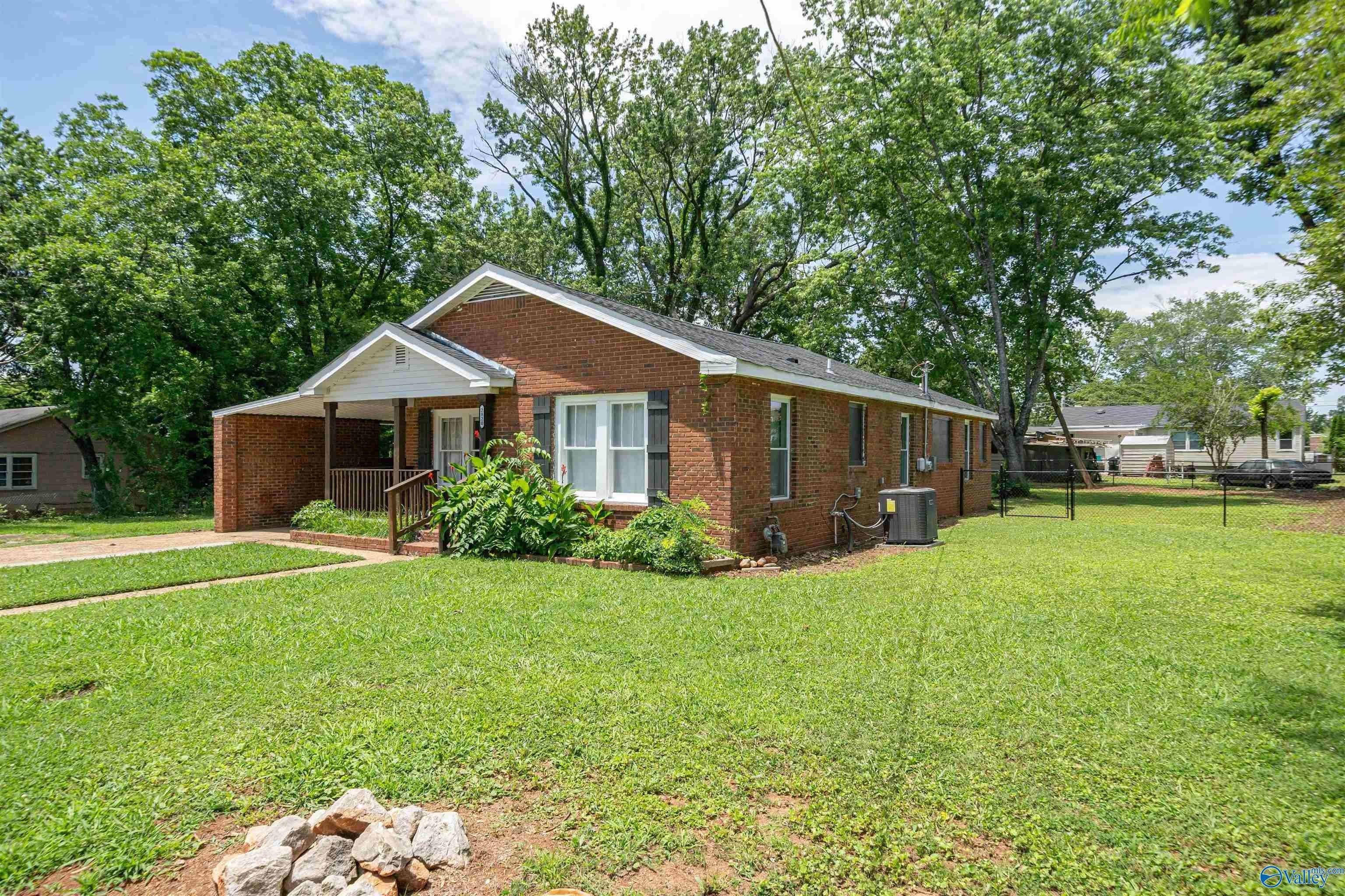 2820 Union Drive NW – photo 2