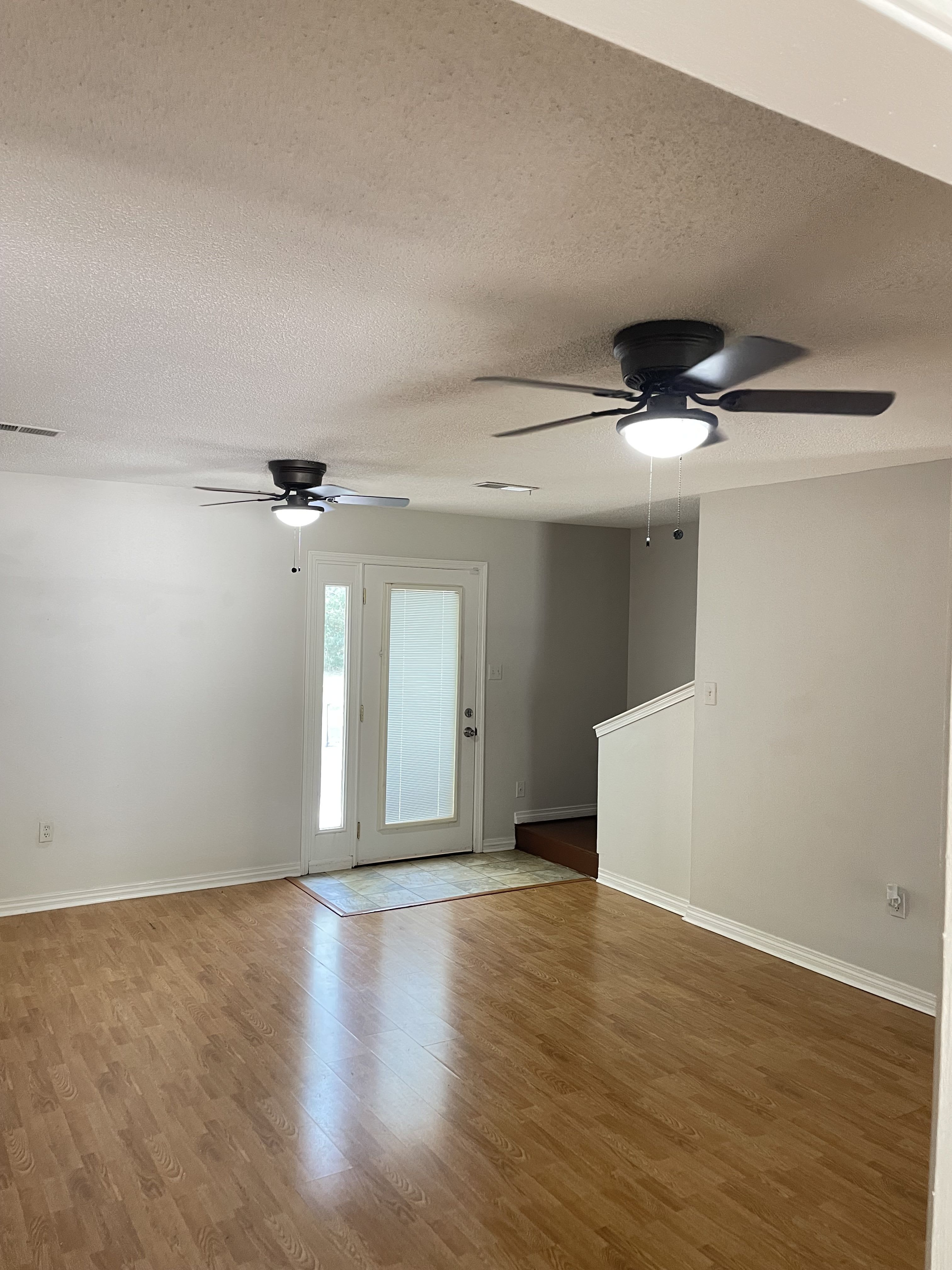 212 Lexington Dr – photo 3