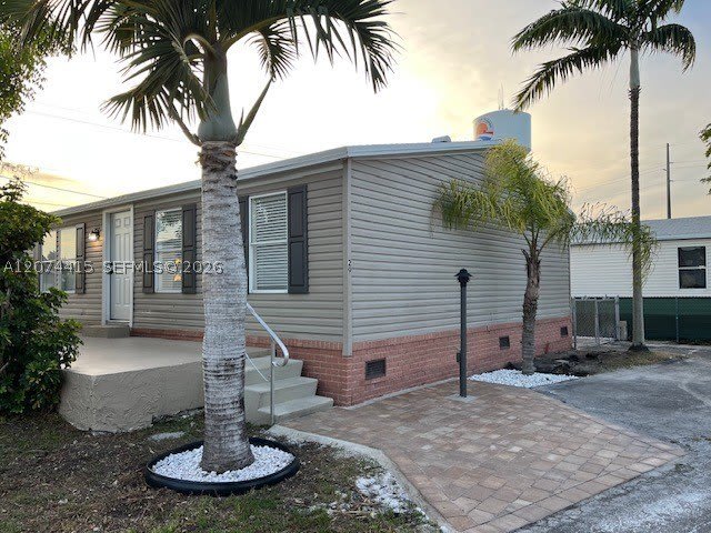 220 NE 12th Ave – photo 3