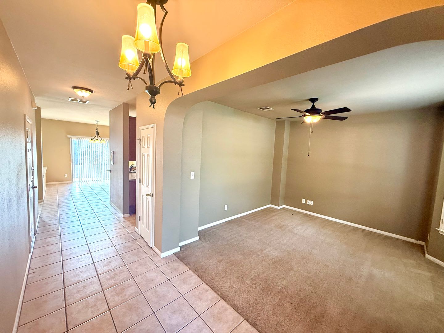 *MOVE IN SPECIAL* Gorgeous Four Bedroom home w/ Community POOL!! – photo 2