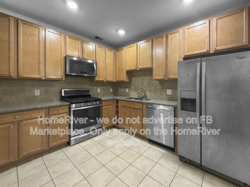2907 Bleeker St – photo 5