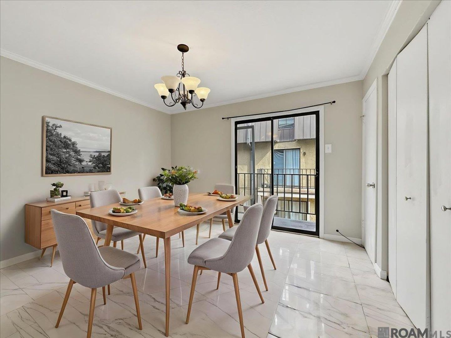 2 bedroom Condo Located in a Gated Community – photo 3