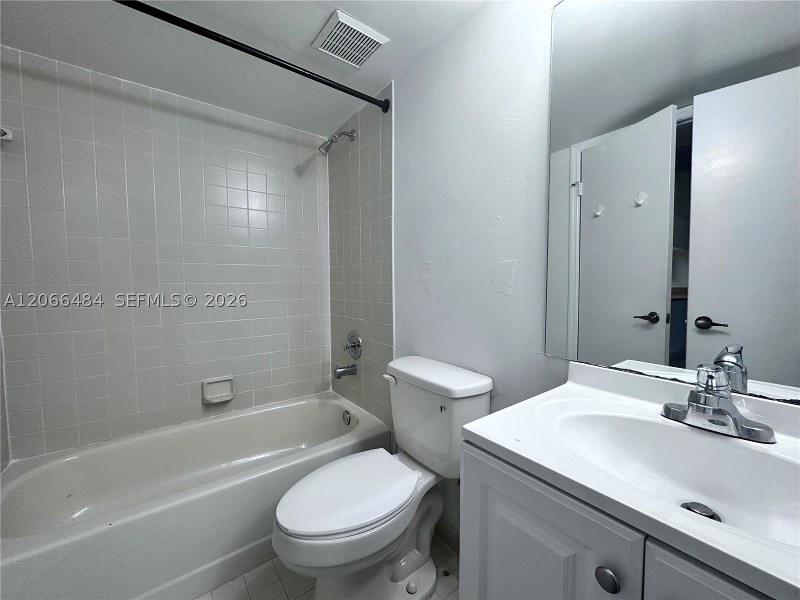 2740 W 63rd Pl – photo 4