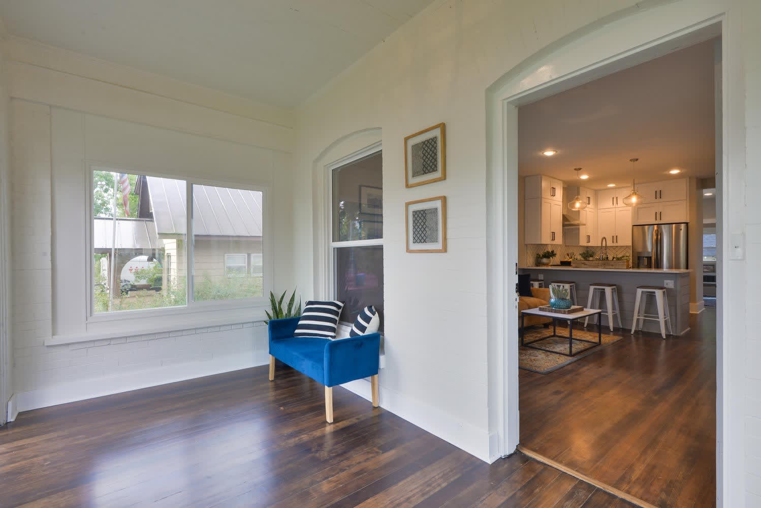 Beautifully remodeled 3 Bedroom Bungalow in Old Town – photo 5