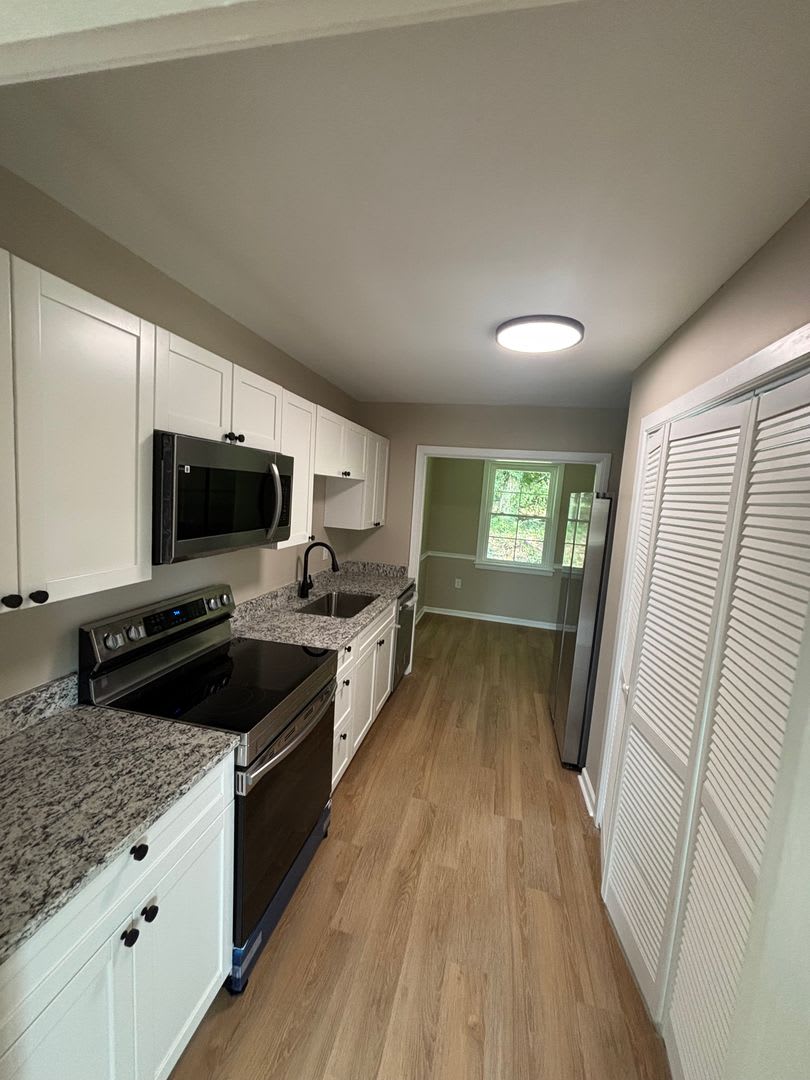 2 Bed 1 Bath House in Fort Hill – photo 2