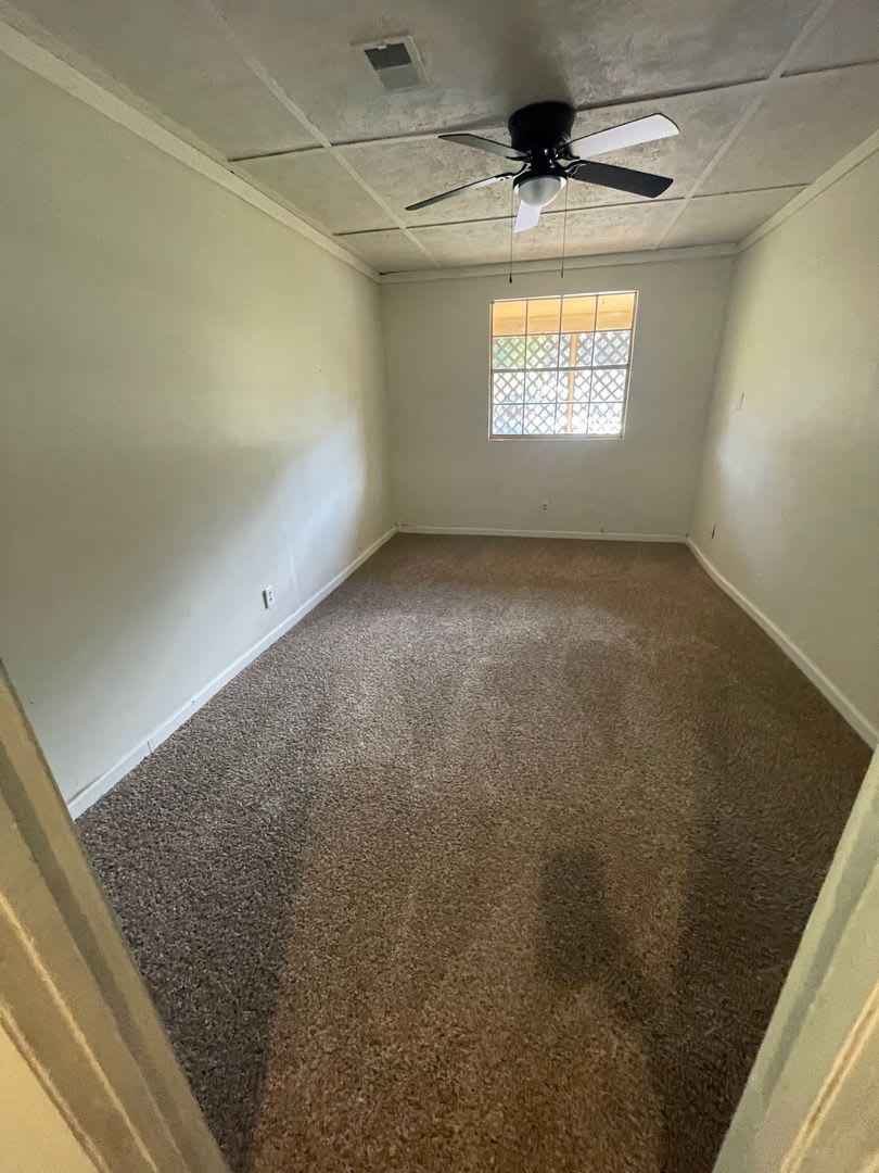 1St Month Free Rent 3 Bed 1 Bath Home Pet Friendly With Large Fenced Yard Washer Dryer Hook Ups Section 8 Welcome – photo 3