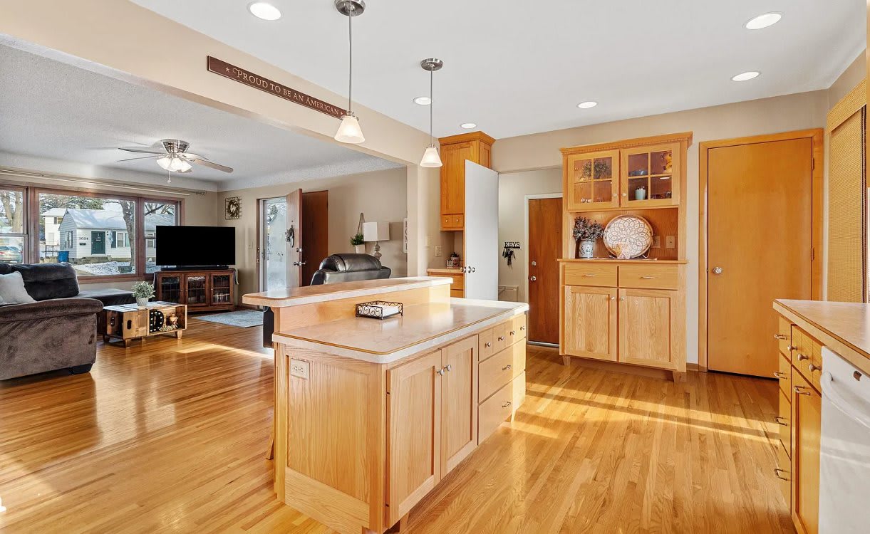 3029 Saratoga Drive – photo 3