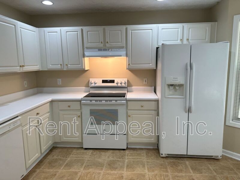 185 Weatherstone Dr – photo 2
