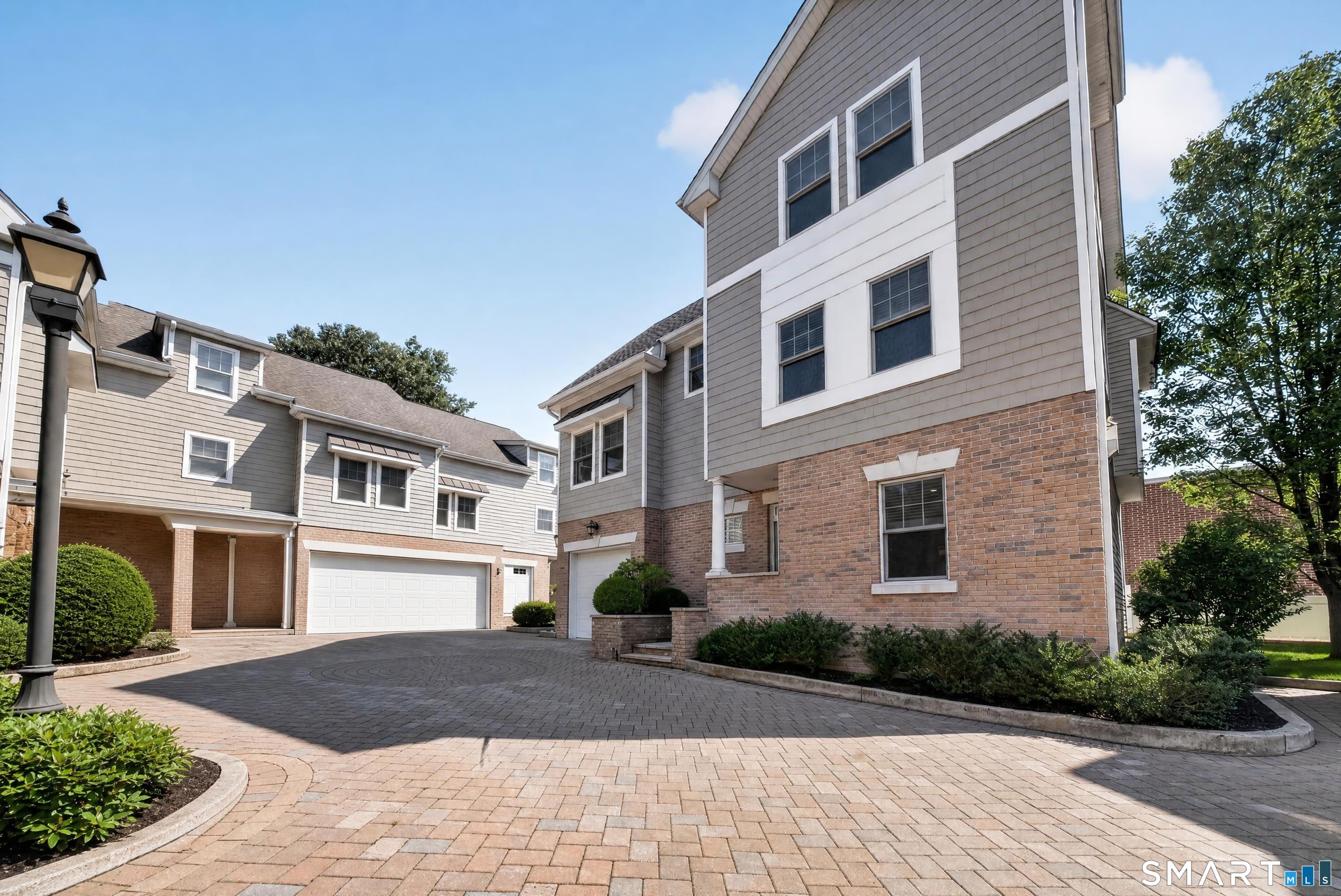 88 Maple Tree Avenue – photo 2