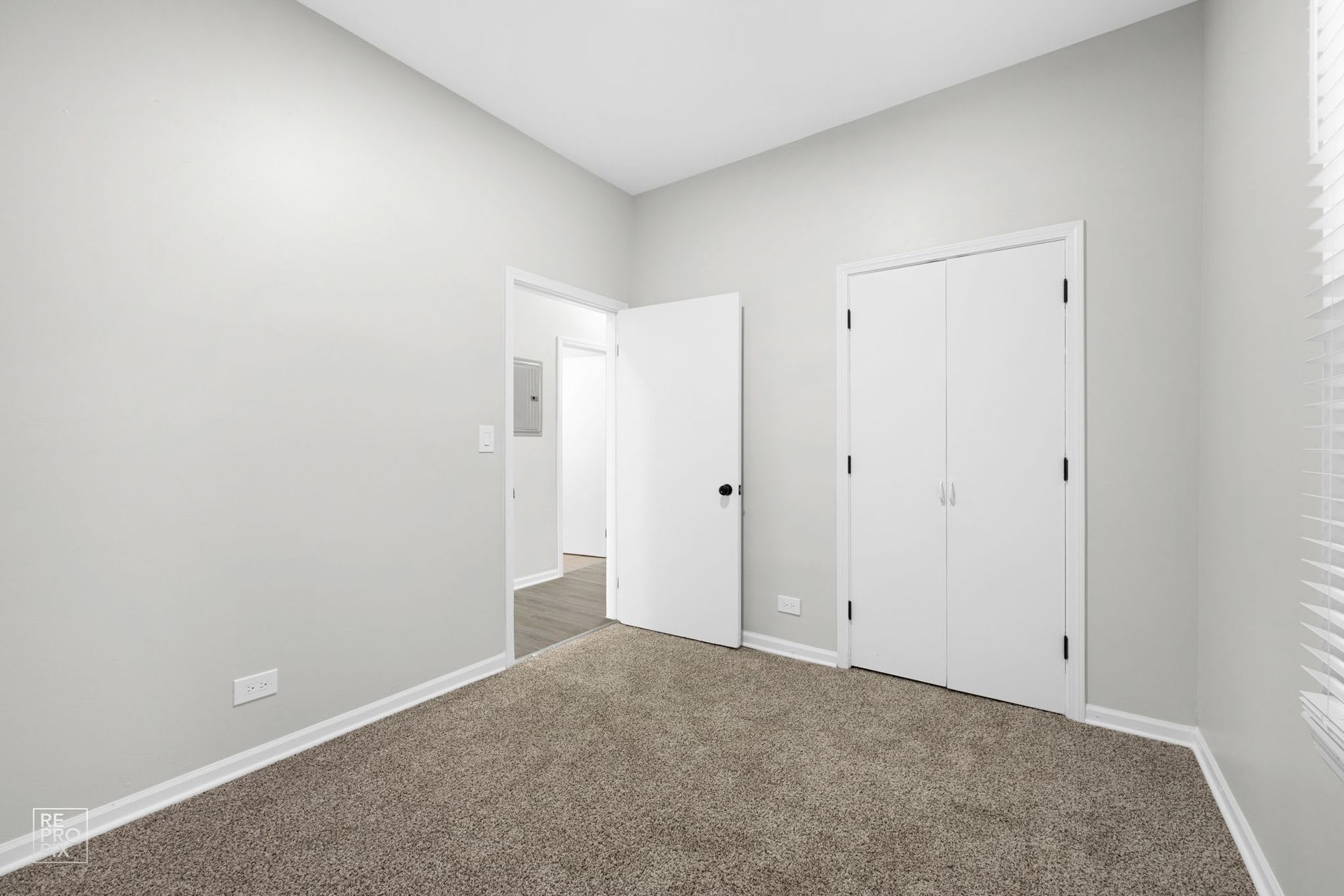 8954 S Commercial Ave – photo 5
